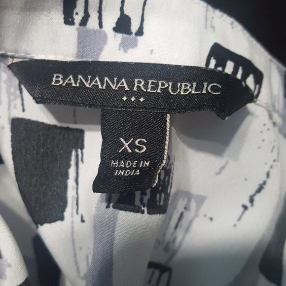 Banana Republic Short Sleeve Career Blouse - Picture 4 of 5